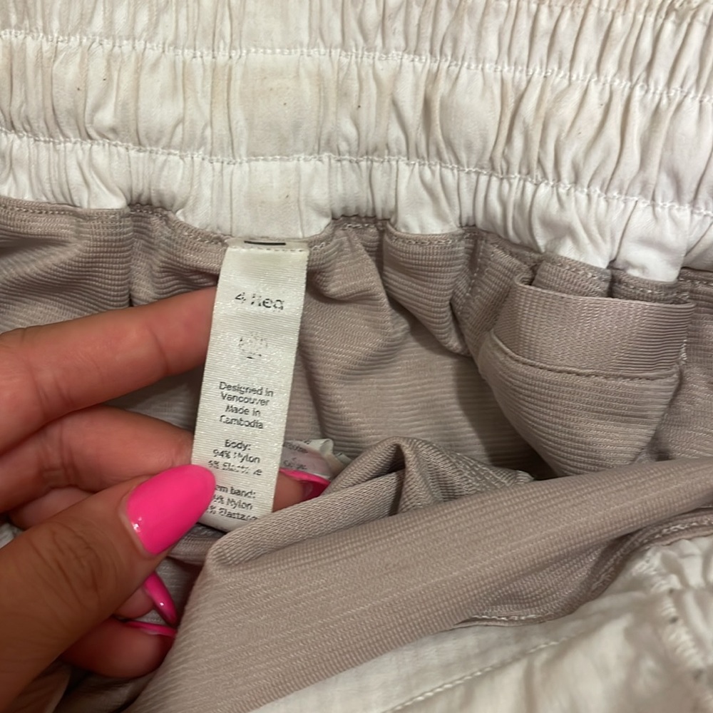 White Basic Lulu’s - image 3